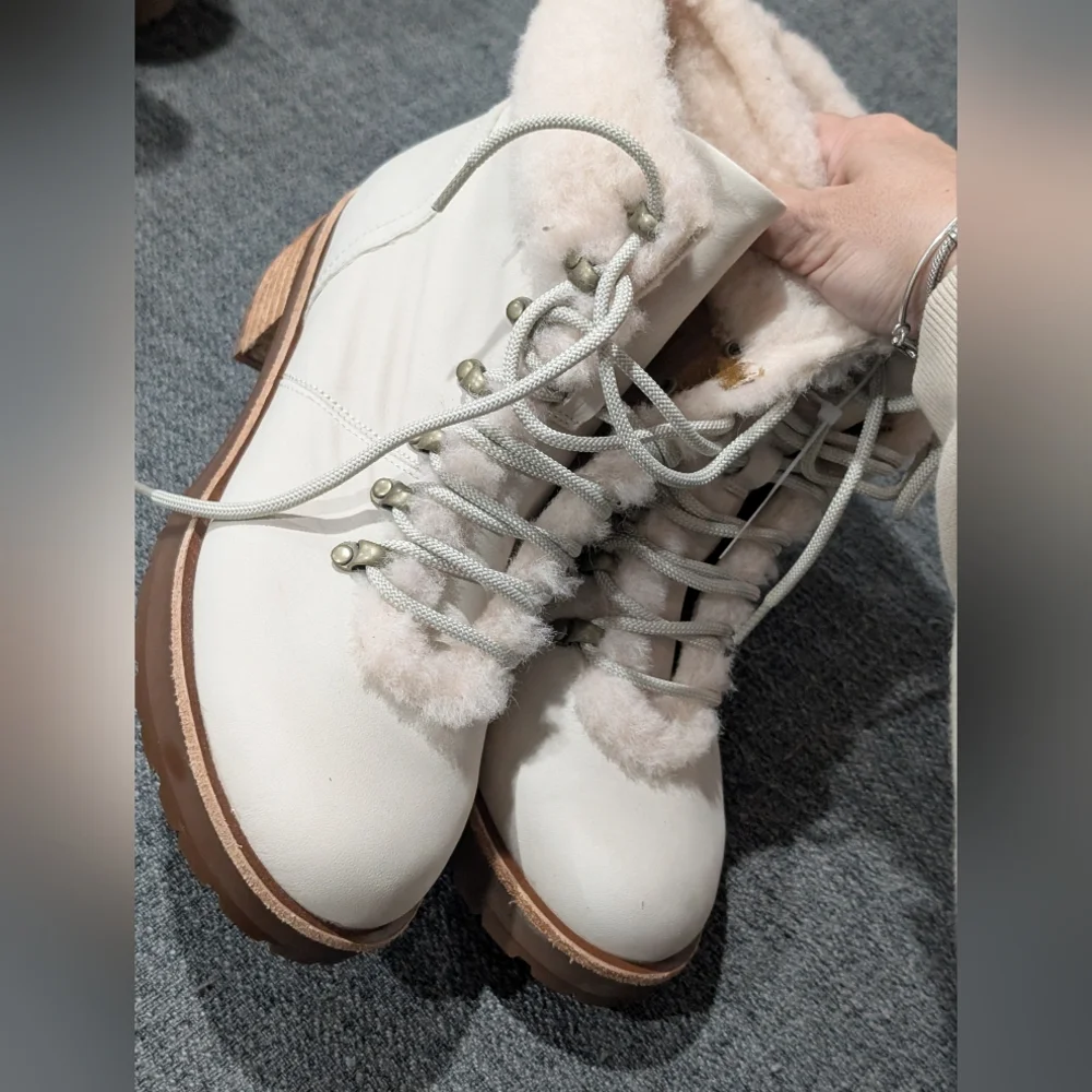 Kork-Ease Women’s Winslet Hiker Ankle Boot In Cream